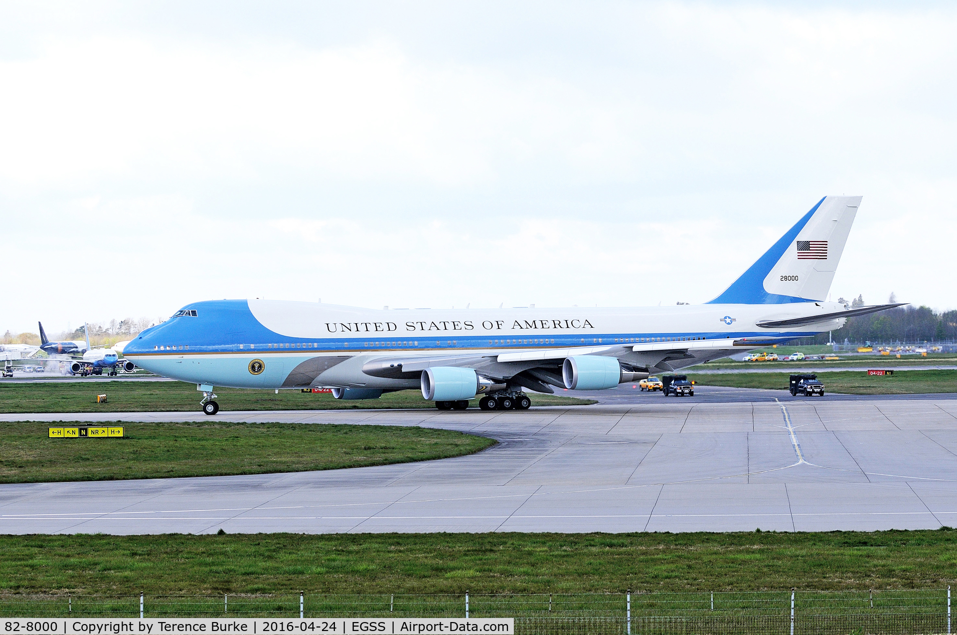 82-8000, 1987 Boeing VC-25A (747-2G4B) C/N 23824, Taxiing out at Stansted , Obama on board.