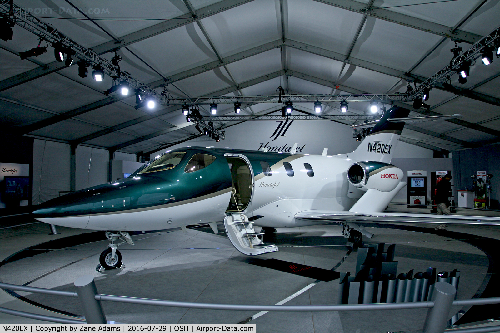 N420EX, 2014 Honda HA-420 HondaJet C/N 42000011, At the 2016 EAA AirVenture - Oshkosh, Wisconsin