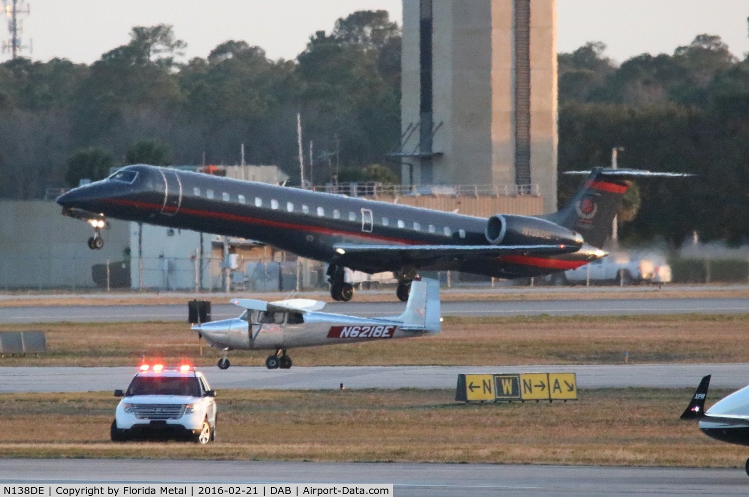 N138DE, 1999 Embraer EMB-145LU (ERJ-145LU) C/N 145129, Dale Earnhardt Inc