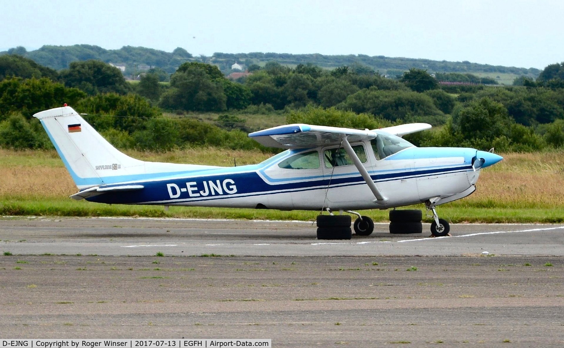 D-EJNG, 1988 Cessna R182RG II Skylane RG C/N R18200337, Visiting Skylane RG.