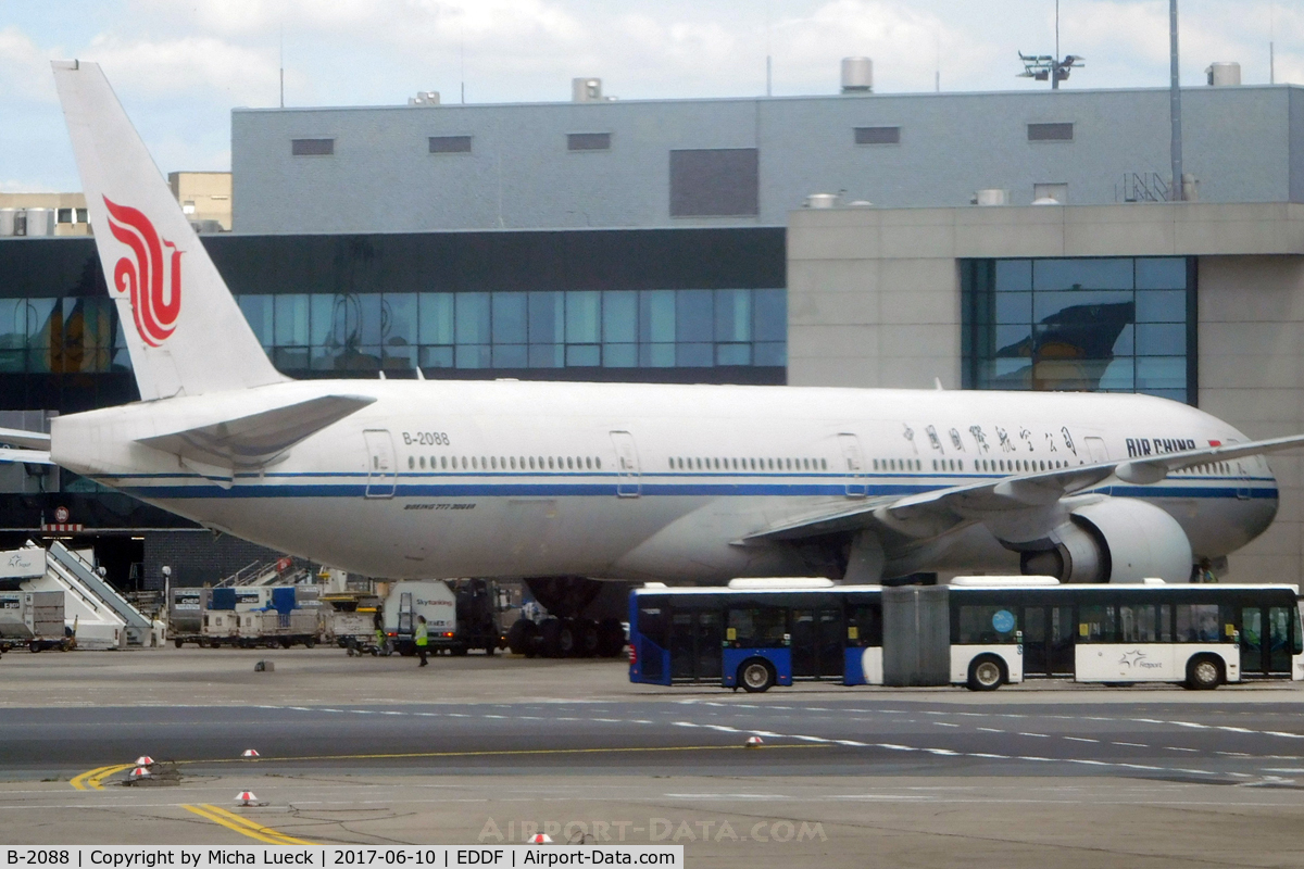 B-2088, 2011 Boeing 777-39L/ER C/N 38668, At Frankfurt