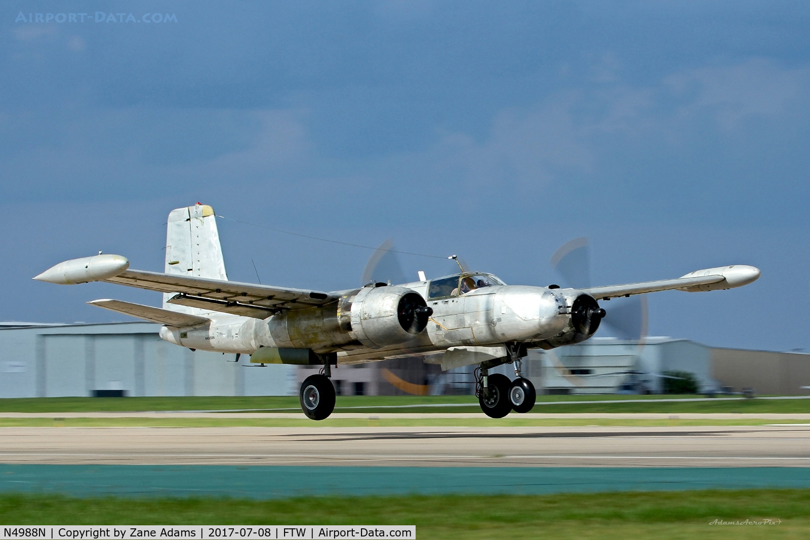 N4988N, 1964 Douglas-On Mark B-26K Counter Invader C/N 27477 (was 44-34198), B-26K 