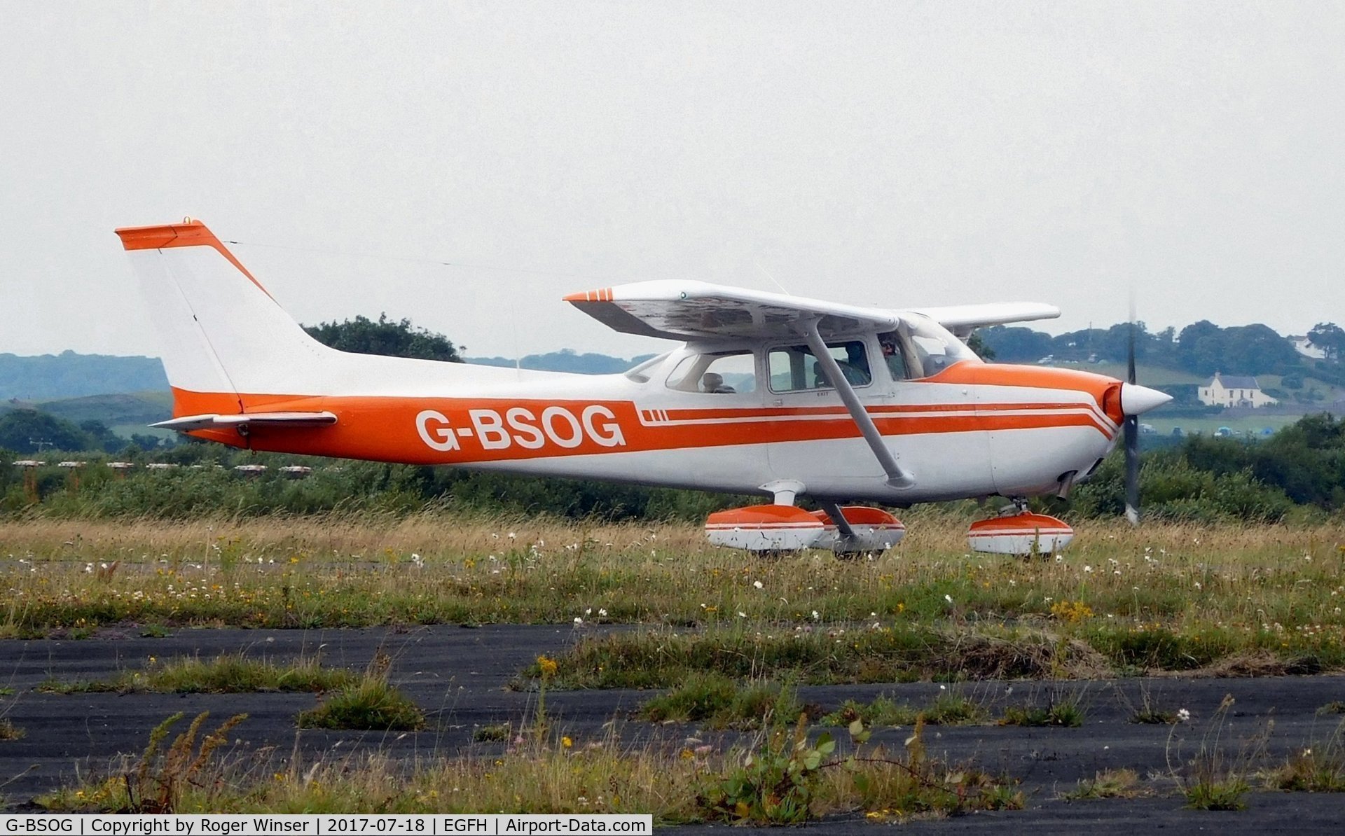 G-BSOG, 1974 Cessna 172M C/N 172-63636, Visiting Skyhawk operated by Gloster Aero Club.