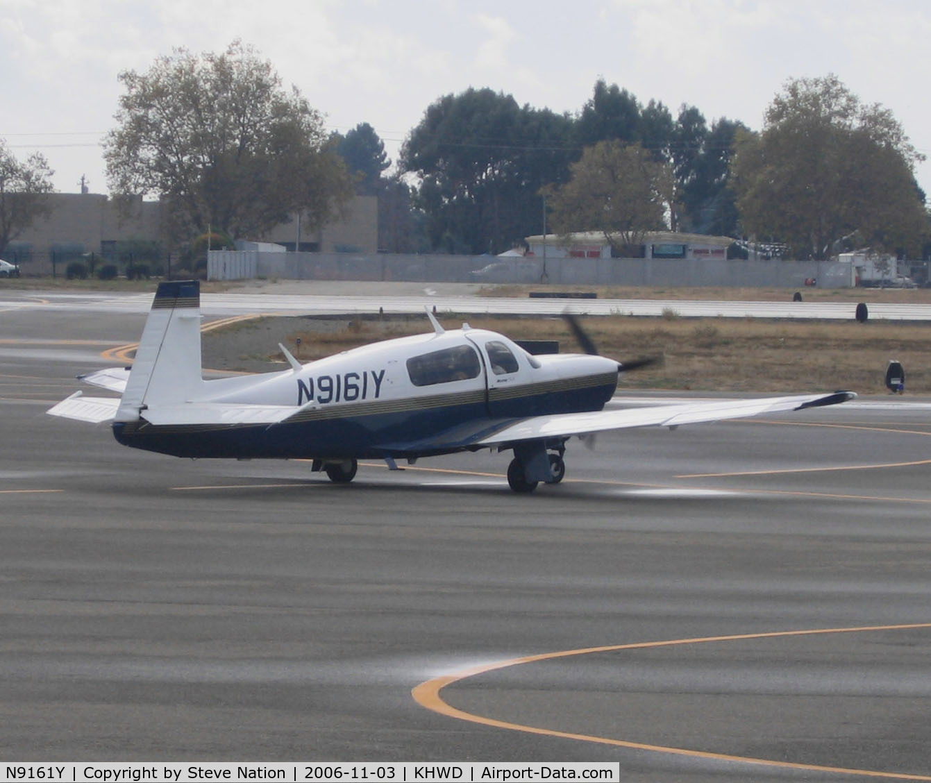 N9161Y, 1992 Mooney M20M Bravo C/N 27-0146, Locally-based 1992 Mooney M20M Bravo taxiing @ Hayward Executive Airport, CA