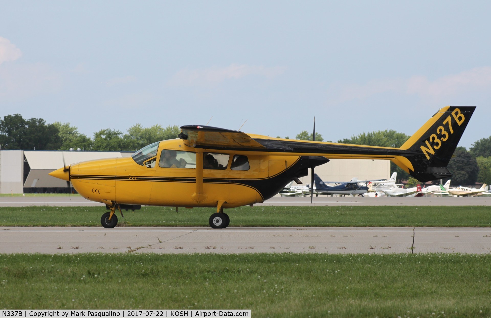 N337B, 1967 Cessna T337C Turbo Super Skymaster C/N 337-0775, Cessna T337C