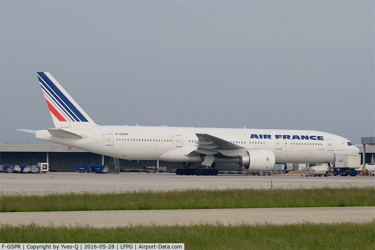 F-GSPR, 2001 Boeing 777-228/ER C/N 28683, Boeing 777-228 (ER), Parked, Roissy Charles De Gaulle airport (LFPG-CDG)