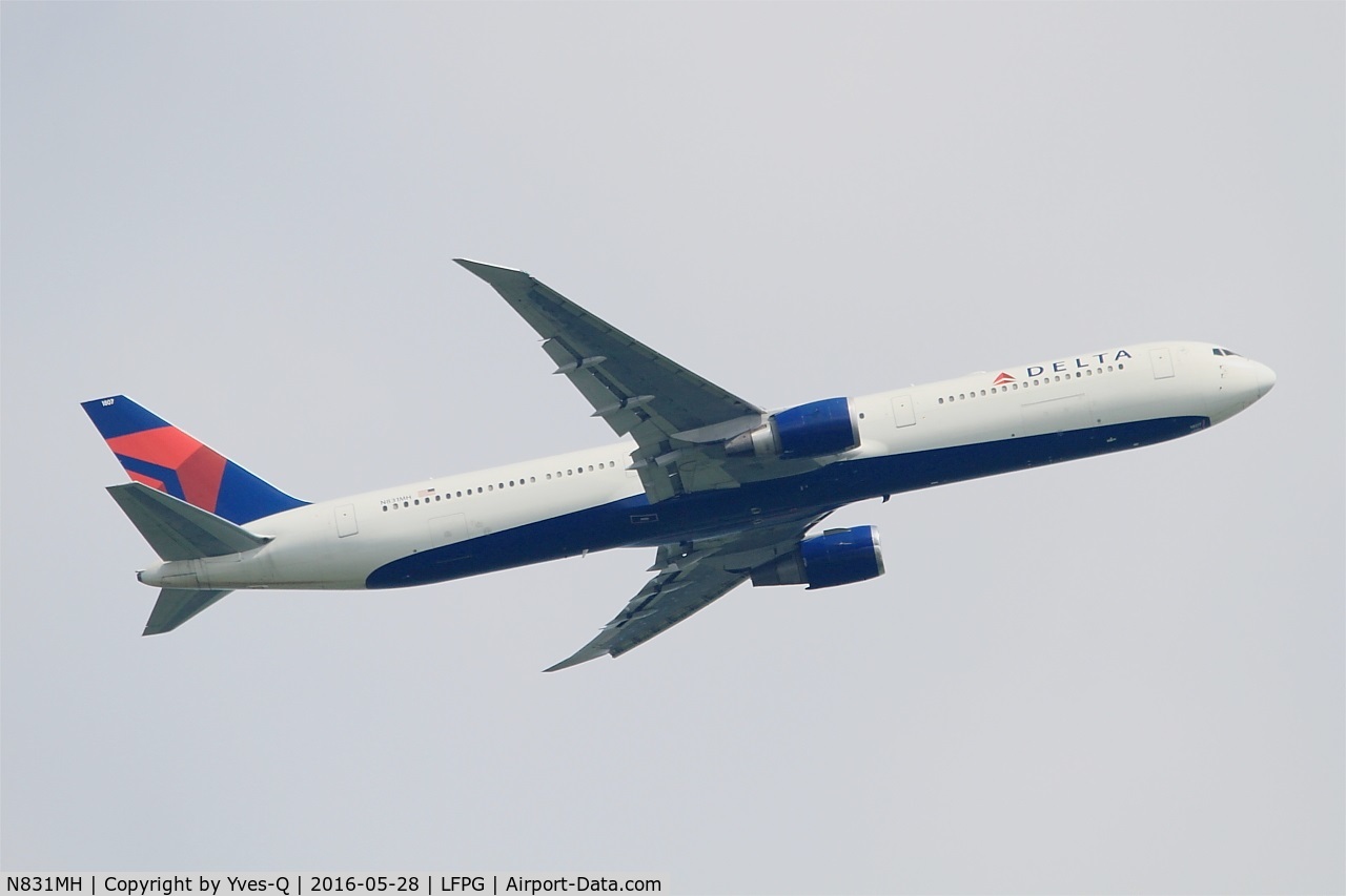 N831MH, 2000 Boeing 767-432/ER C/N 29702, Boeing 767-432ER, Take off rwy 06R, Roissy Charles De Gaulle airport (LFPG-CDG)