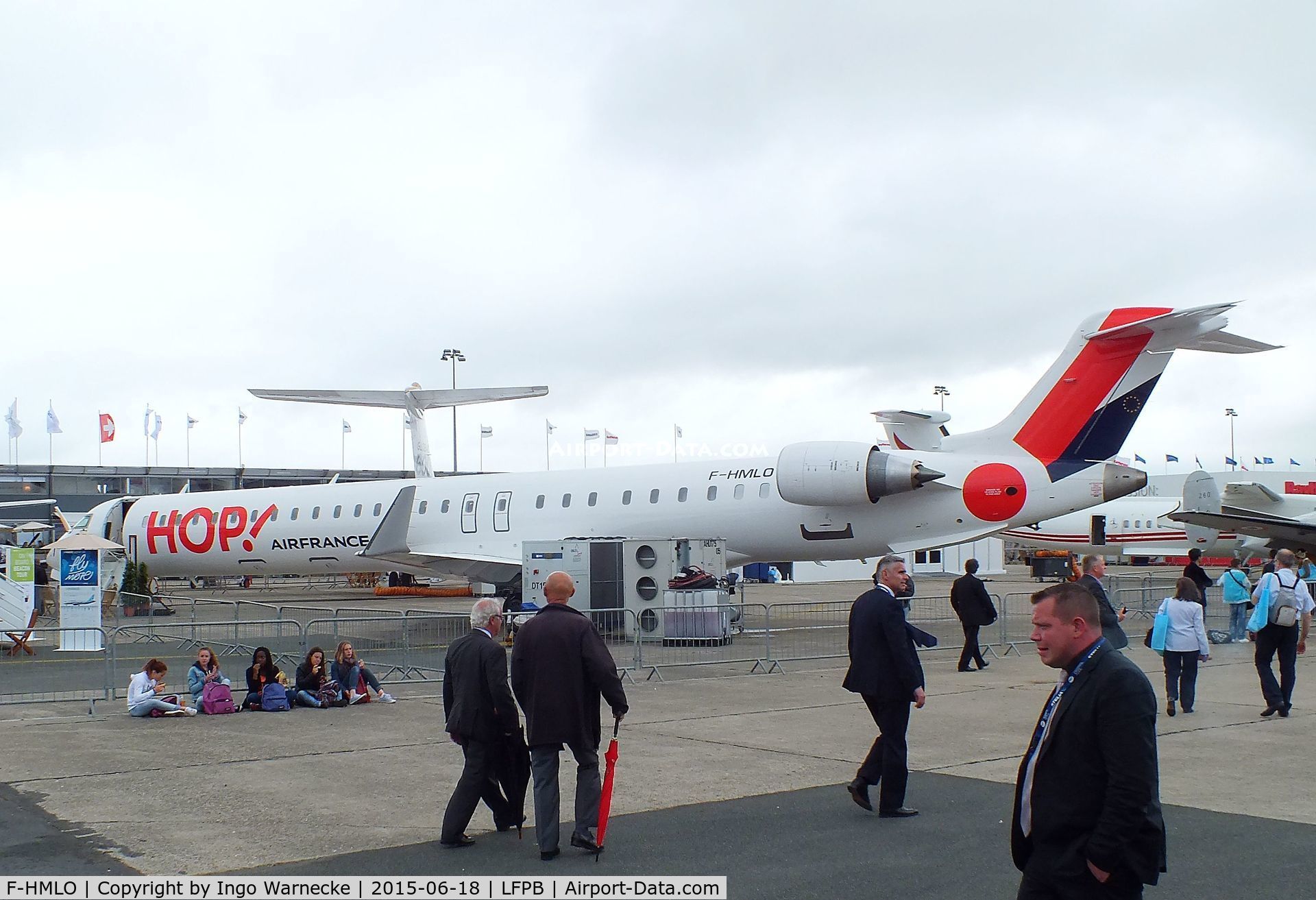 F-HMLO, 2015 Bombardier CRJ-1000EL NG (CL-600-2E25) C/N 19041, Canadair / Bombardier CRJ-1000EL NG of HOP! at the Aerosalon 2015, Paris