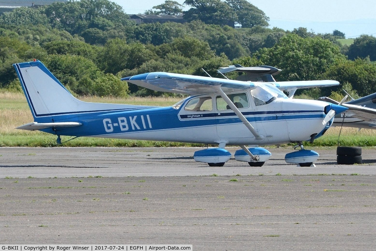 G-BKII, 1975 Reims F172M ll Skyhawk C/N 1370, Visiting Skyhawk.