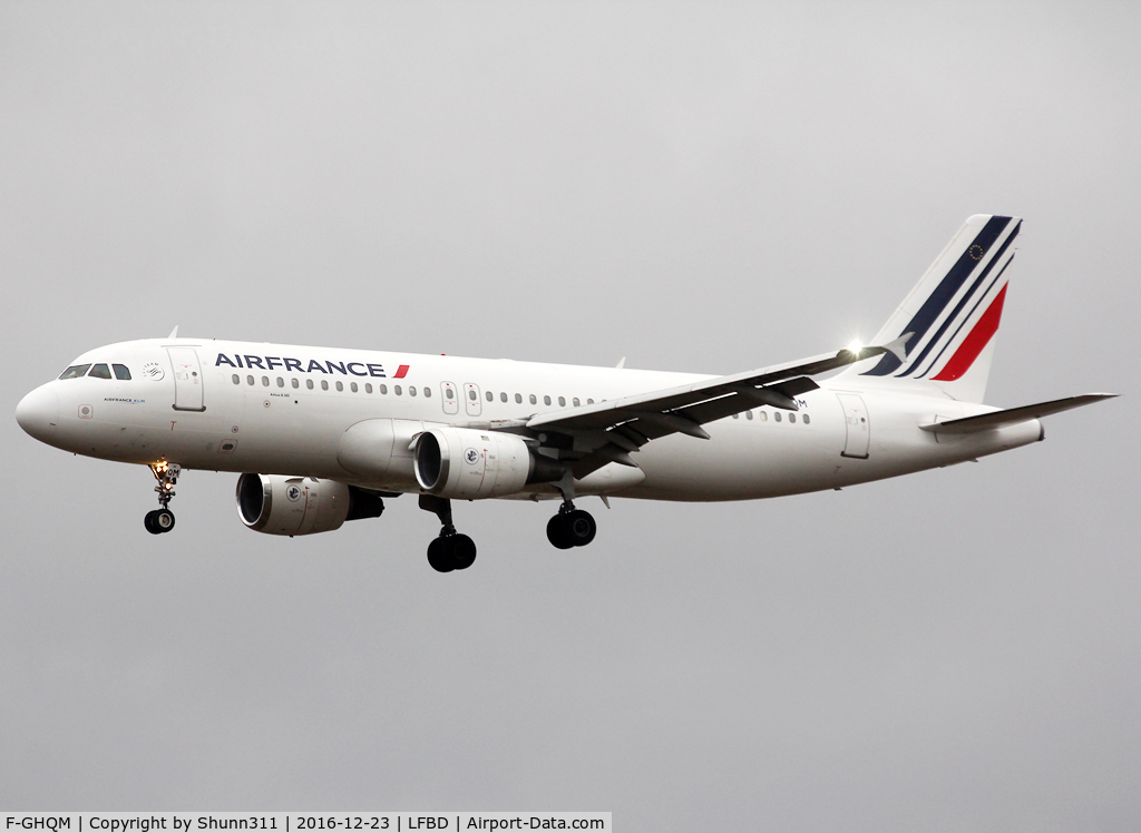 F-GHQM, 1991 Airbus A320-211 C/N 237, Landing rwy 23 in modified new c/s