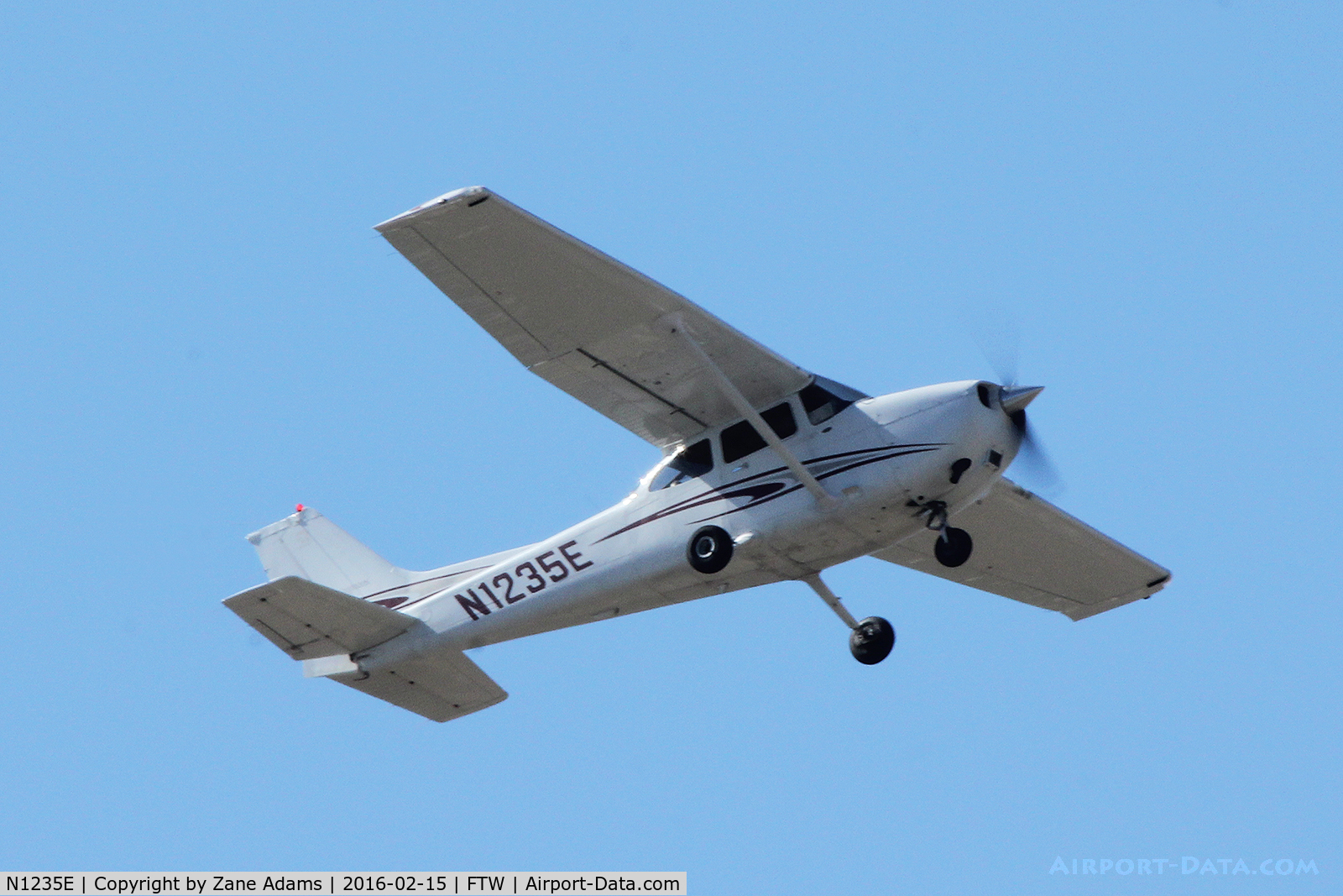 N1235E, 2005 Cessna 172S C/N 172S9847, Meacham Field - Fort Worth, TX