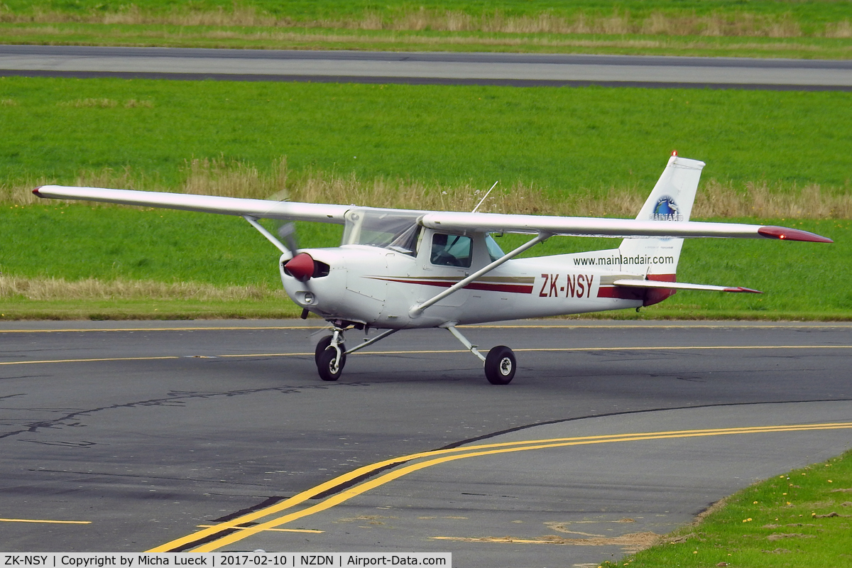 ZK-NSY, 1977 Cessna 152 C/N 15279502, At Dunedin