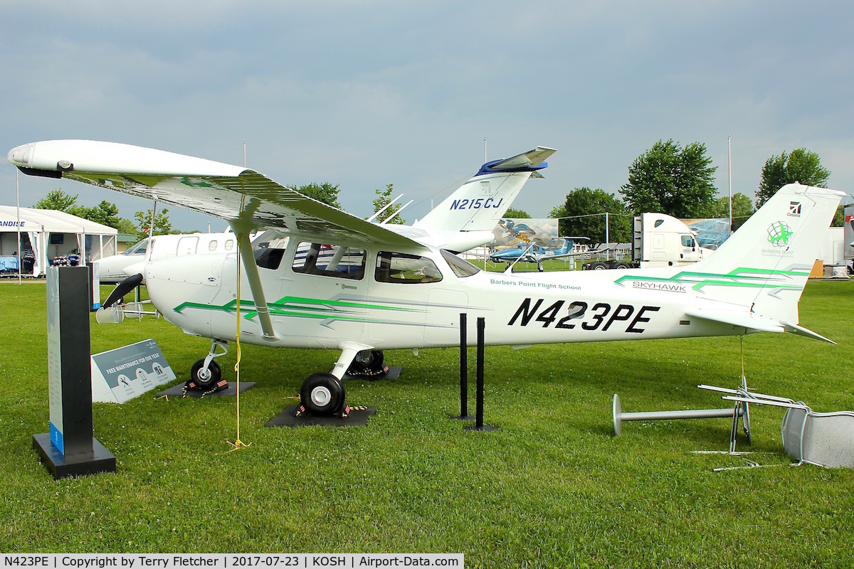 N423PE, 2017 Cessna 172S C/N 172S12049, On display at 2017 EAA AirVenture at Oshkosh