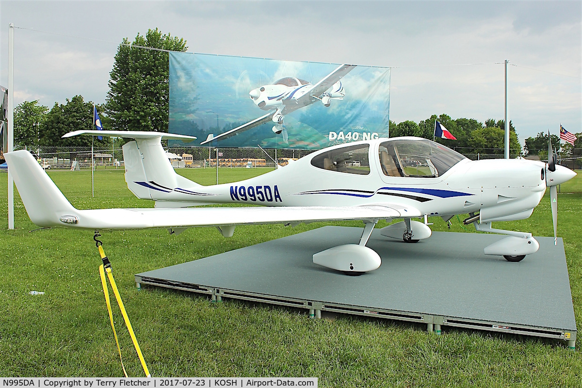 N995DA, 2017 Diamond DA-40 NG Diamond Star Diamond Star C/N 40.NC002, On display at 2017 EAA AirVenture at Oshkosh