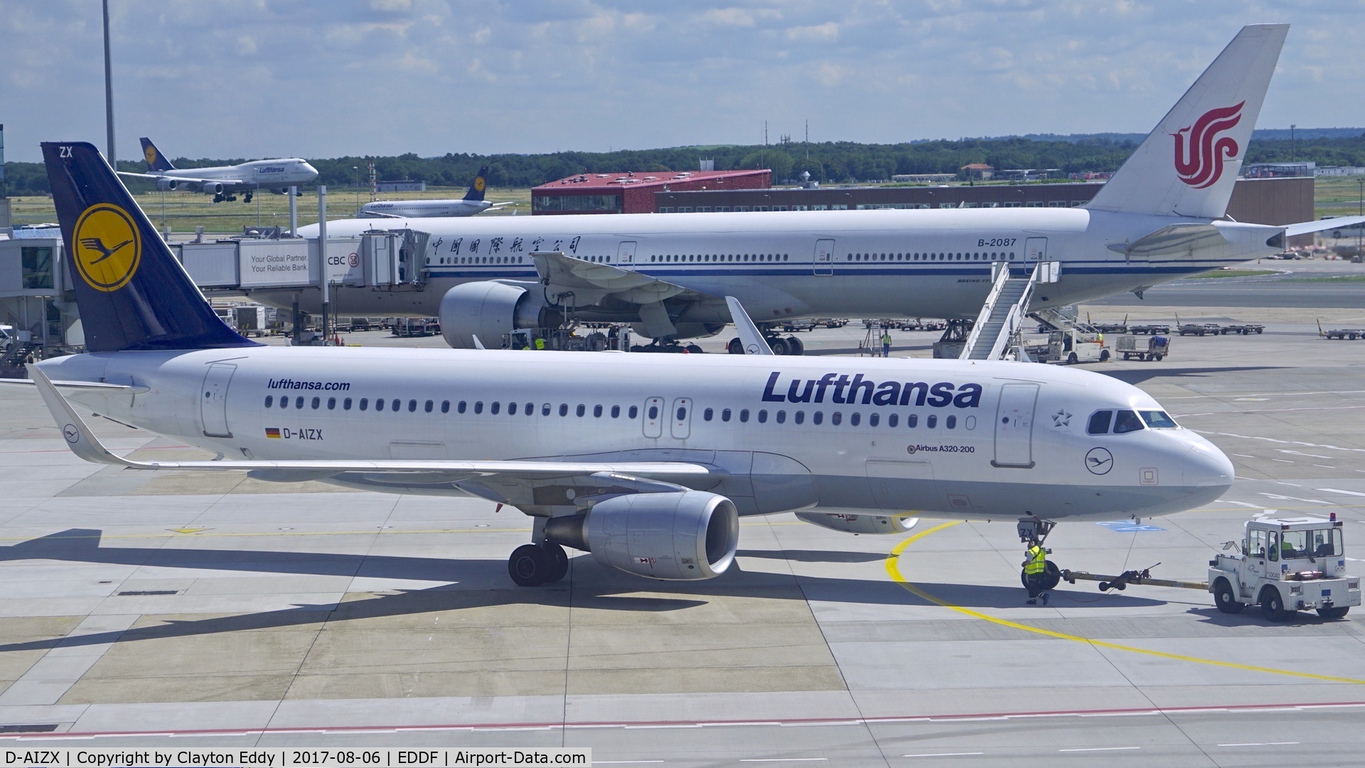 D-AIZX, 2013 Airbus A320-214 C/N 5741, Frankfurt Airport Germany. 2017.