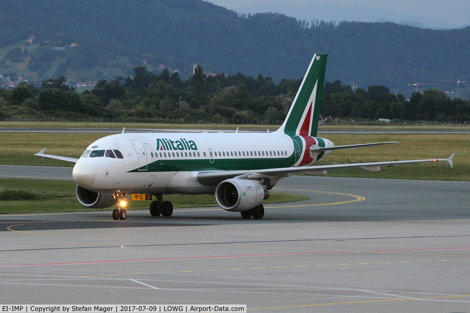 EI-IMP, 2011 Airbus A319-111 C/N 4859, Alitalia A319-100 @GRZ (F1-charter to Bologna)