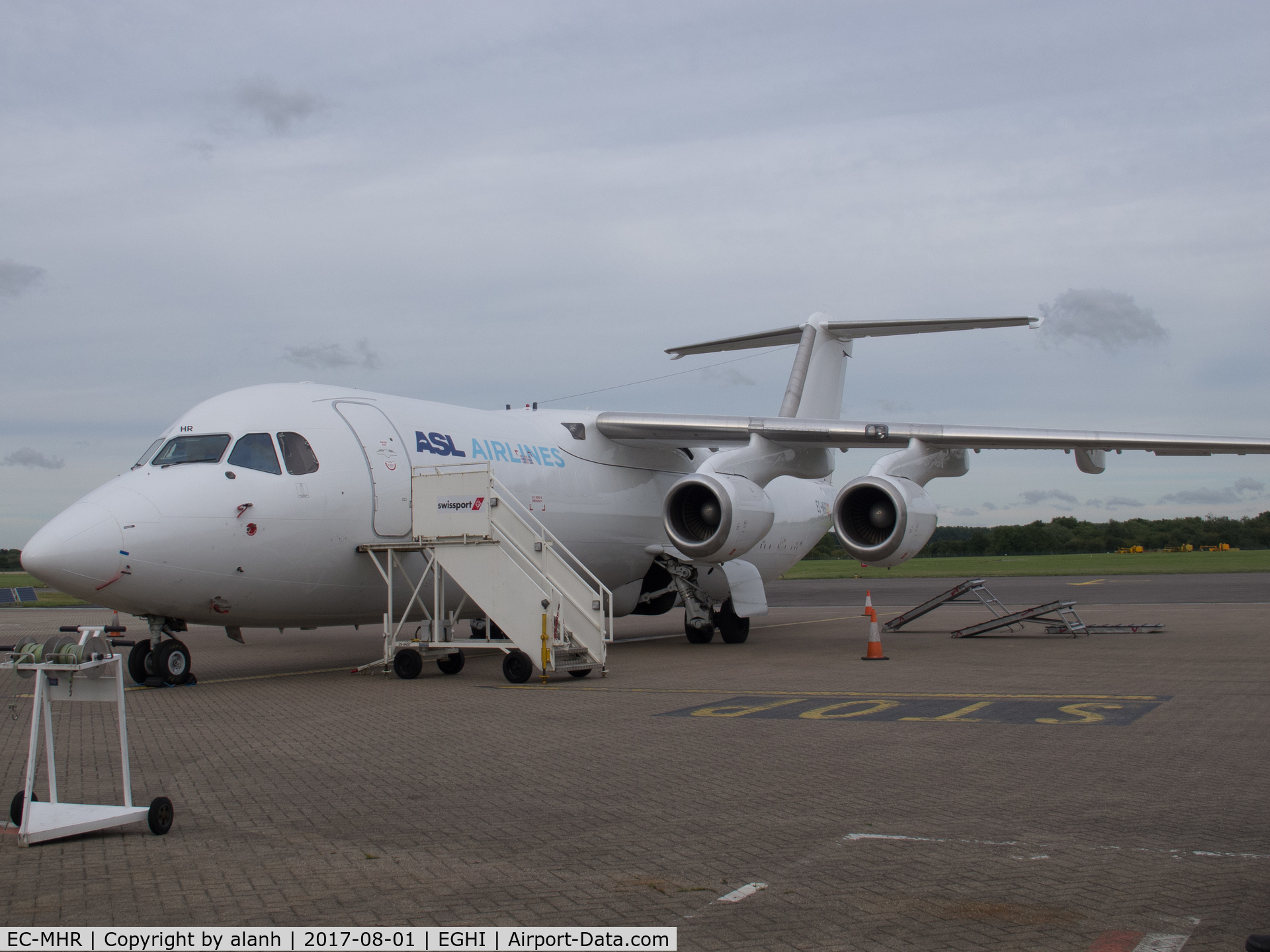 EC-MHR, 1990 British Aerospace BAe.146-300 C/N E3166, On stand at Southampton