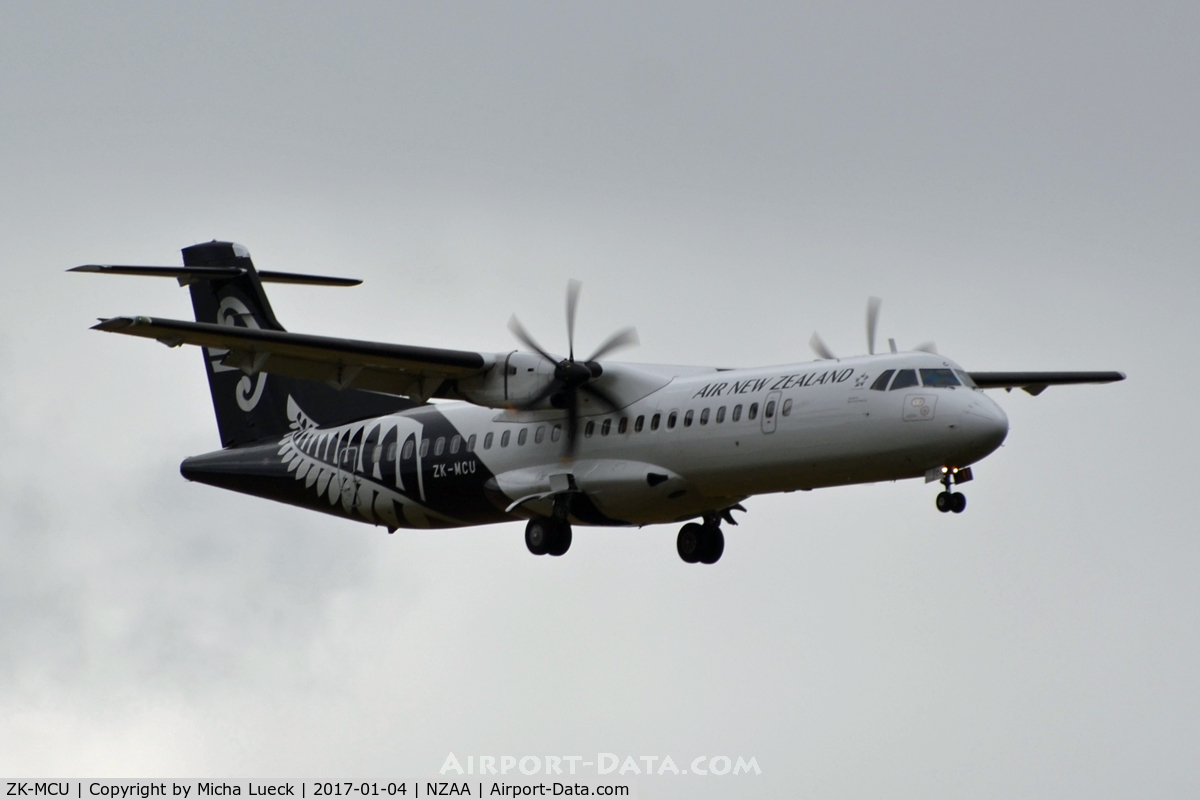 ZK-MCU, 2000 ATR 72-212A C/N 632, At Auckland