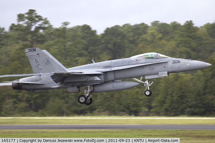 165177, McDonnell Douglas F/A-18C Hornet C/N 1299/C402, F/A-18C Hornet 165177 AC-306 from VFA-37 