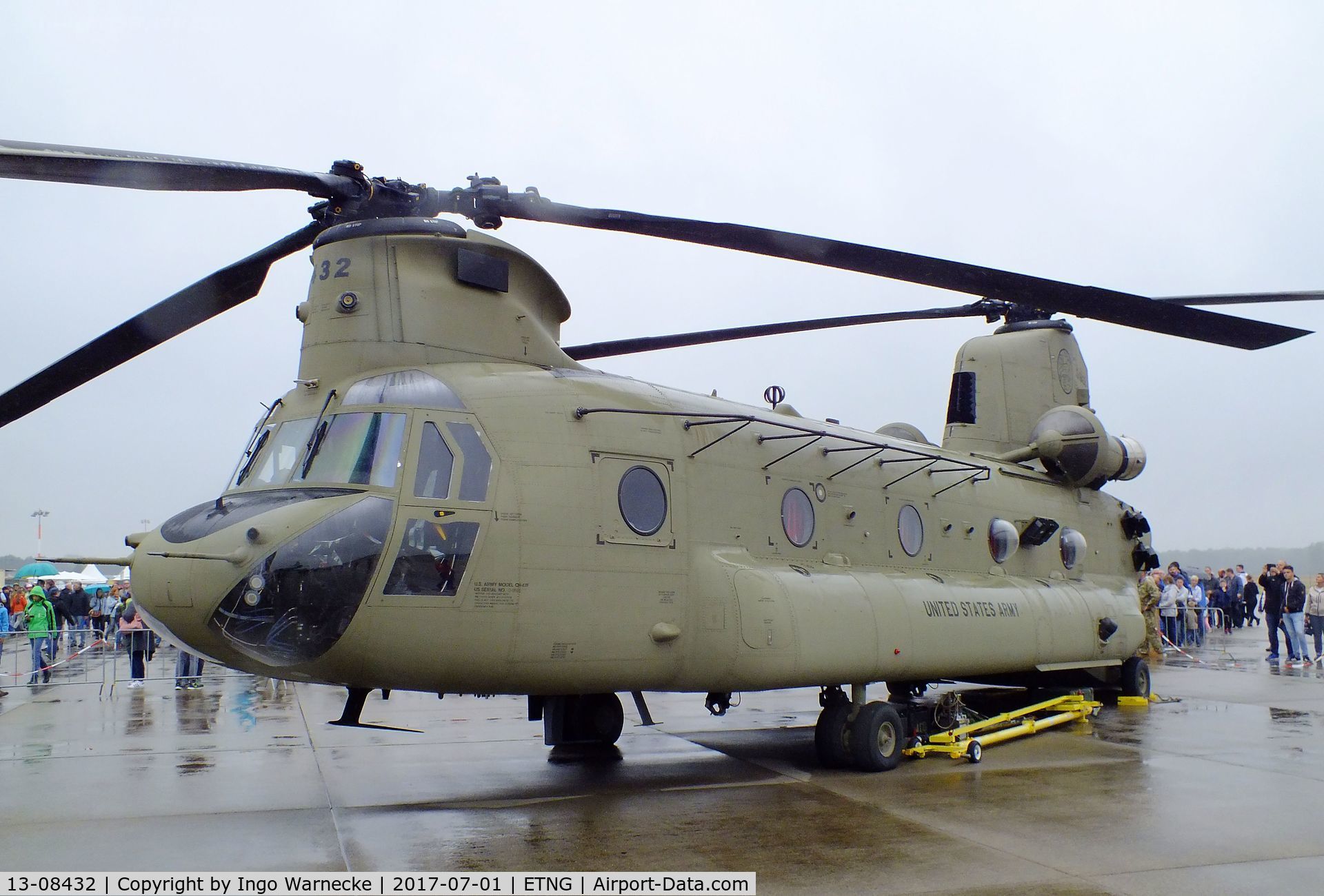 13-08432, Boeing CH-47F Chinook C/N M.8432, Boeing CH-47F Chinook of the US Army Aviation at the NAEWF 35 years jubilee display Geilenkirchen 2017