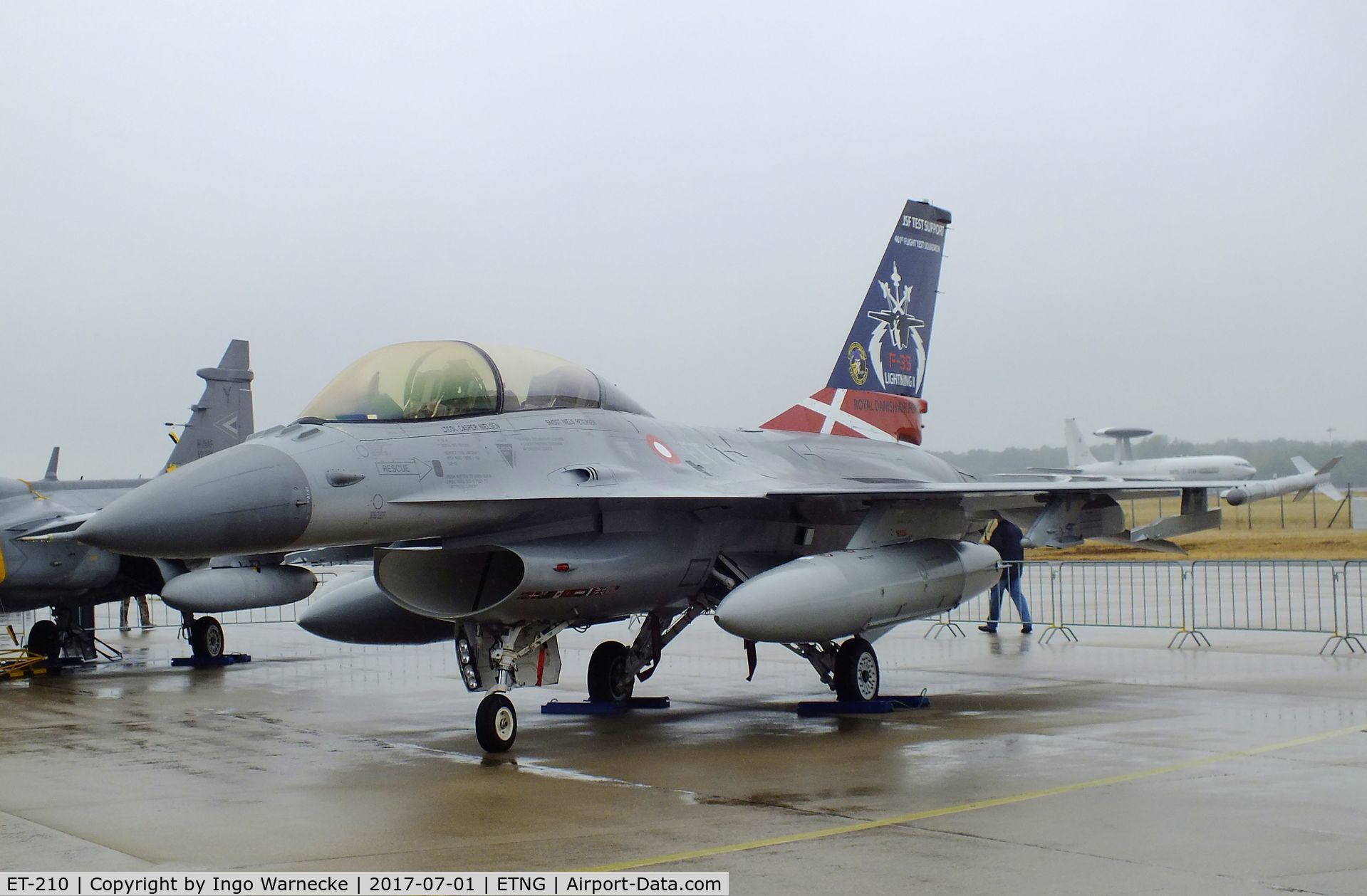 ET-210, 1981 SABCA F-16B Fighting Falcon C/N 6G-7, General Dynamics (SABCA) F-16B Fighting Falcon of the Flyvevabnet (Danish Air Force) at the NAEWF 35 years jubilee display Geilenkirchen 2017