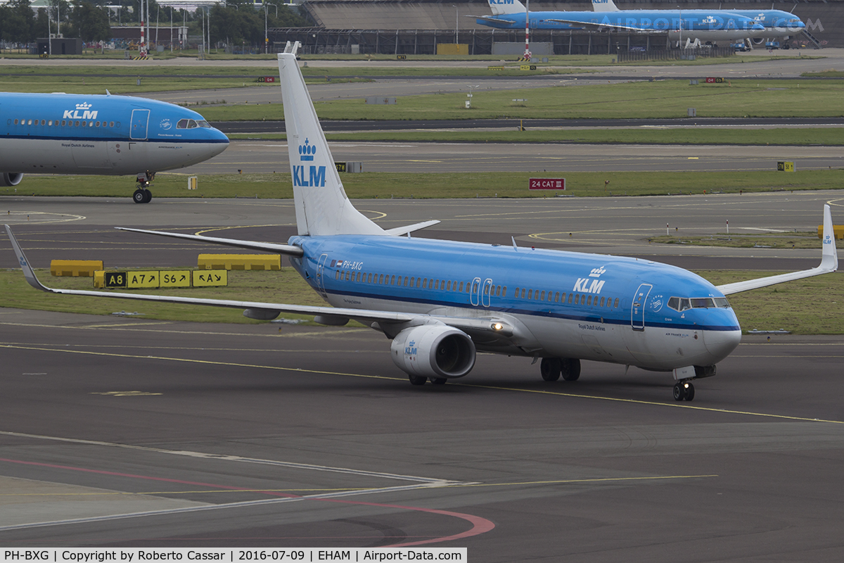 PH-BXG, 2000 Boeing 737-8K2 C/N 30357, Schiphol