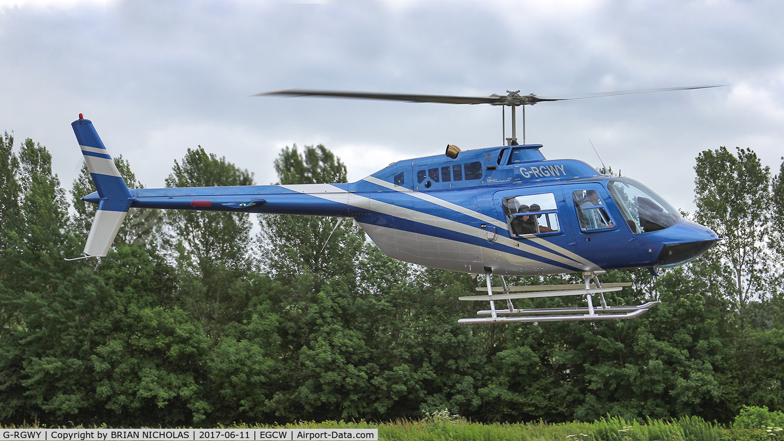 G-RGWY, 1980 Bell 206B JetRanger III C/N 3035, Arriving for the air show.
