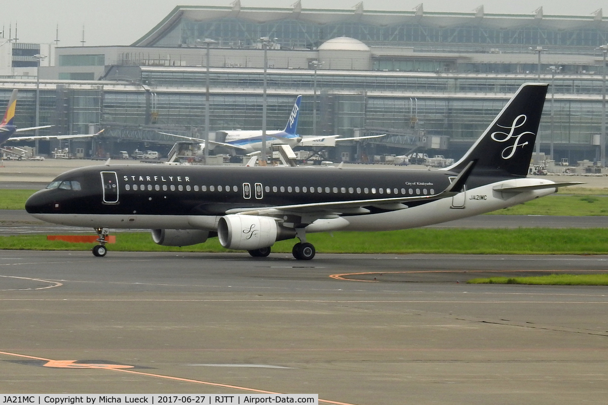 JA21MC, 2013 Airbus A320-214 C/N 5773, At Haneda