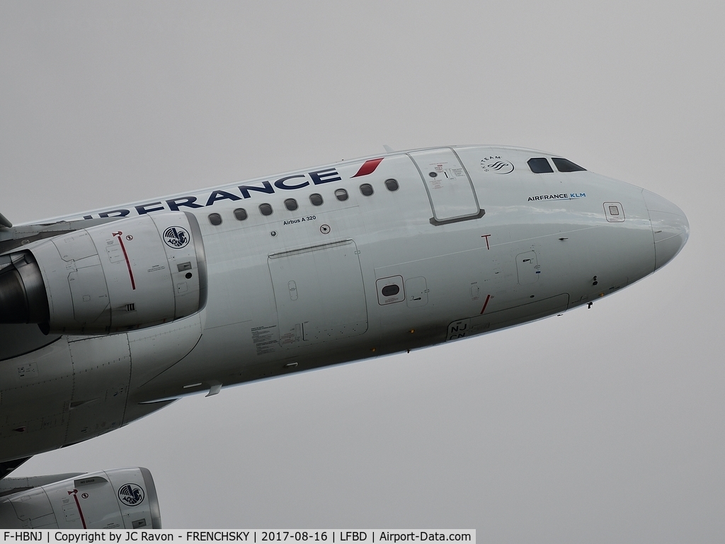 F-HBNJ, 2011 Airbus A320-214 C/N 4908, A53244 take off runway 23 to Nice