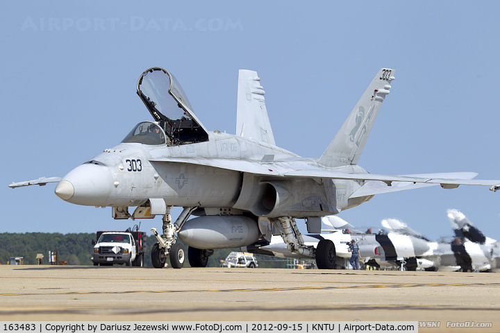 163483, 1988 McDonnell Douglas F/A-18C Hornet C/N 0714/C042, F/A-18C Hornet 163483 AD-321 from VFA-106 