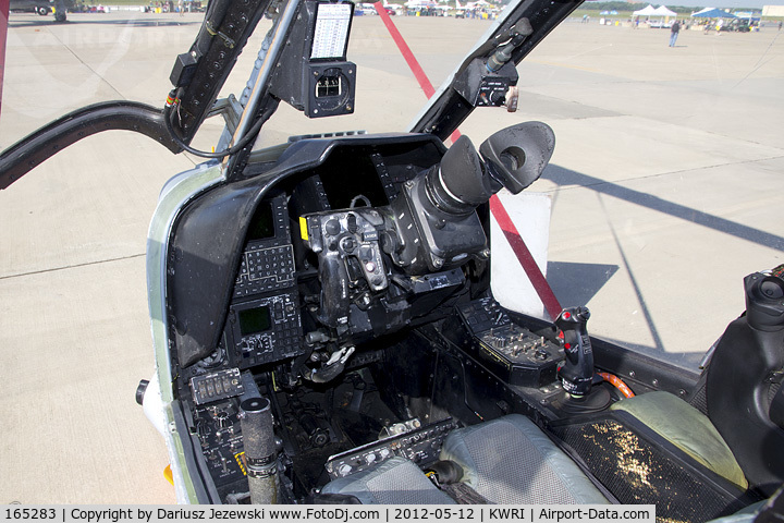 165283, Bell AH-1W Super Cobra C/N 26331, Cockpit of AH-1W Super Cobra 165283