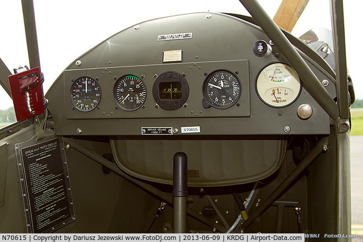 N70615, 1946 Piper J3C-65 Cub Cub C/N 17624, Cockpit of Piper J3C-65  C/N 17624, N70615