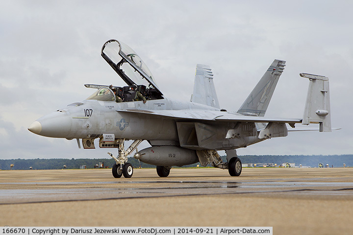 166670, Boeing F/A-18F Super Hornet C/N F148, F/A-18F Super Hornet 166670 AC-107 from VF-32 
