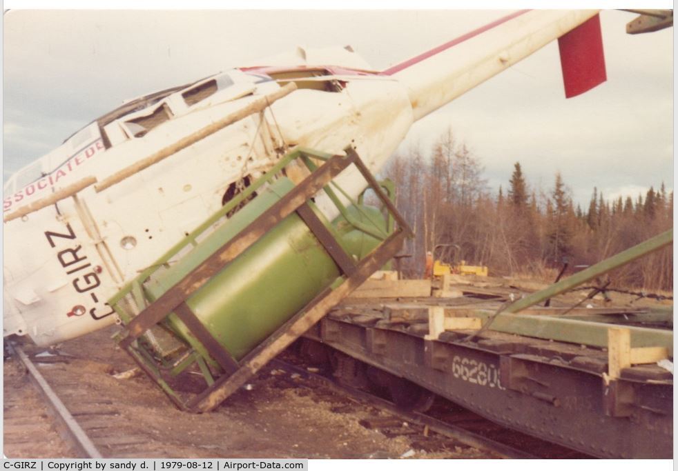 C-GIRZ, 1974 Bell 212 C/N 30622, incident at Conklin alberta October 1979