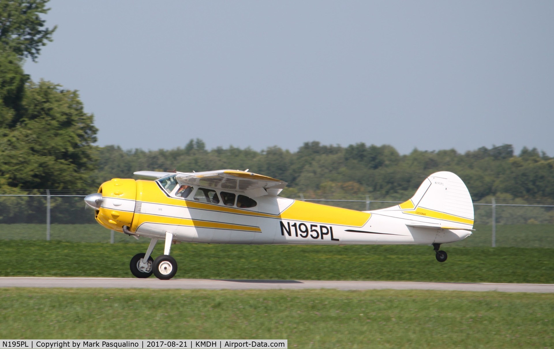 N195PL, 1948 Cessna 195 C/N 7262, Cessna 195