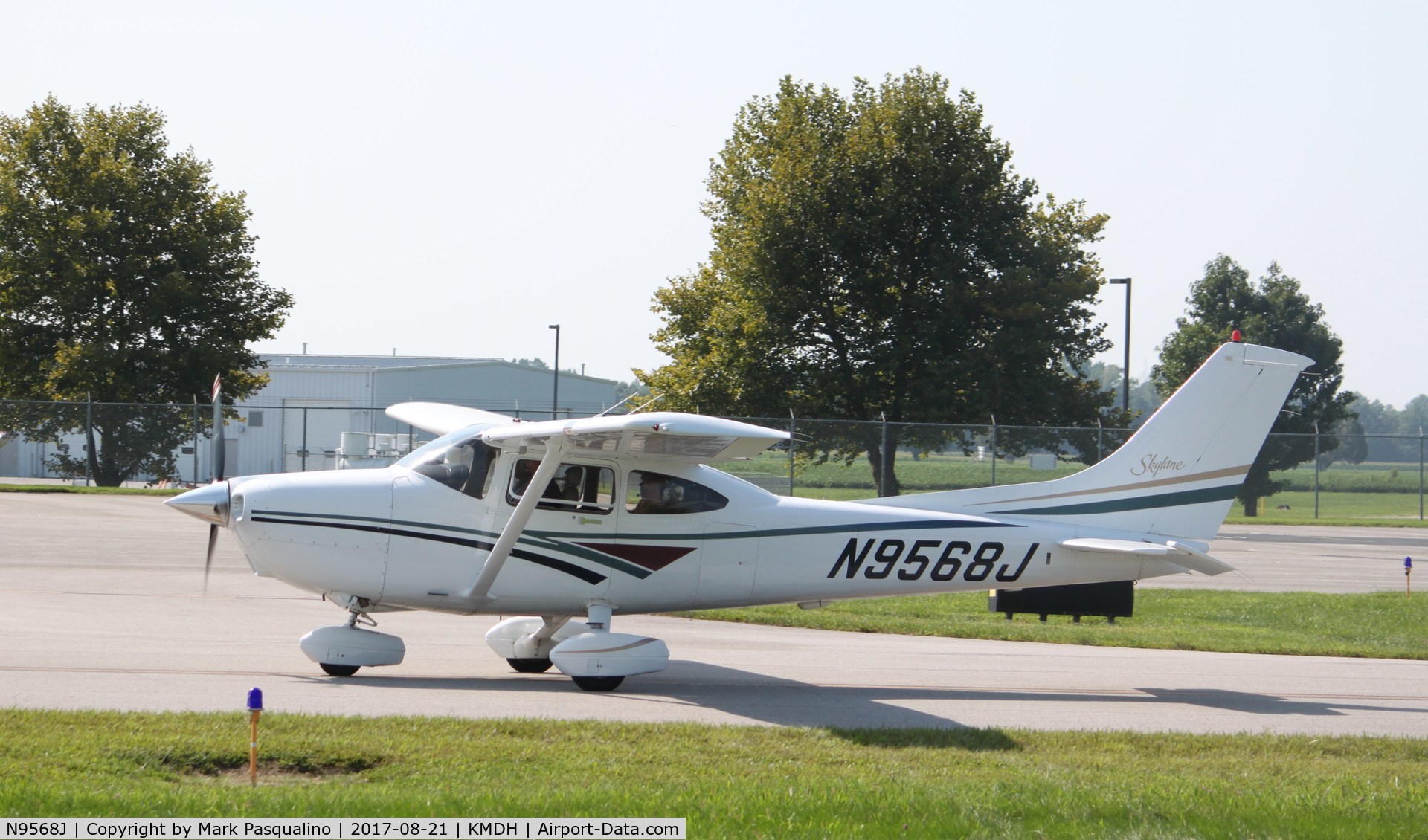 N9568J, 1998 Cessna 182S Skylane C/N 18280275, Cessna 182S