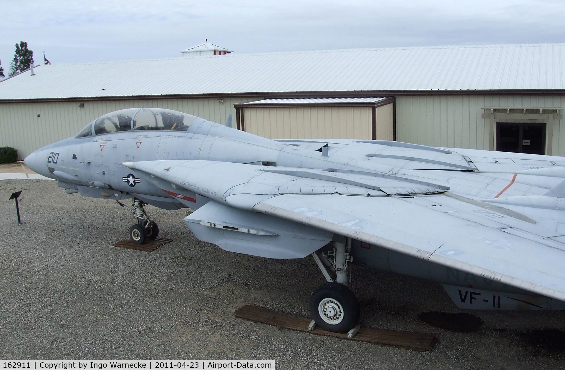 162911, Grumman F-14B Tomcat C/N 559, Grumman F-14B Tomcat at the Estrella Warbirds Museum, Paso Robles CA