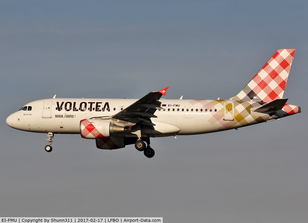 EI-FMU, 2004 Airbus A319-111 C/N 2122, Landing rwy 32L