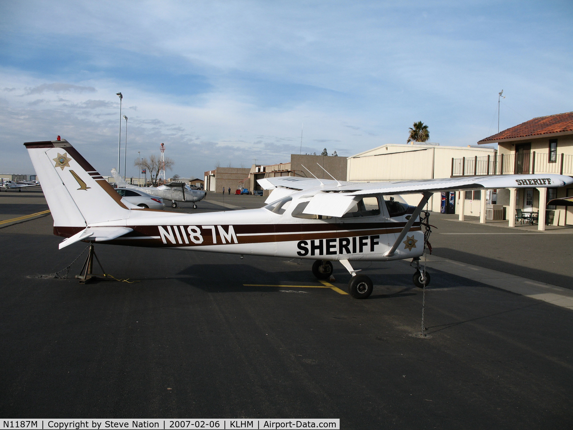 N1187M, 1970 Cessna 172K Skyhawk C/N 17258687, Yolo County SHERIFF Department 1970 Cessna 172K in for maintenance @ Lincoln Regional Airport (Karl Harder Field), CA minus engine