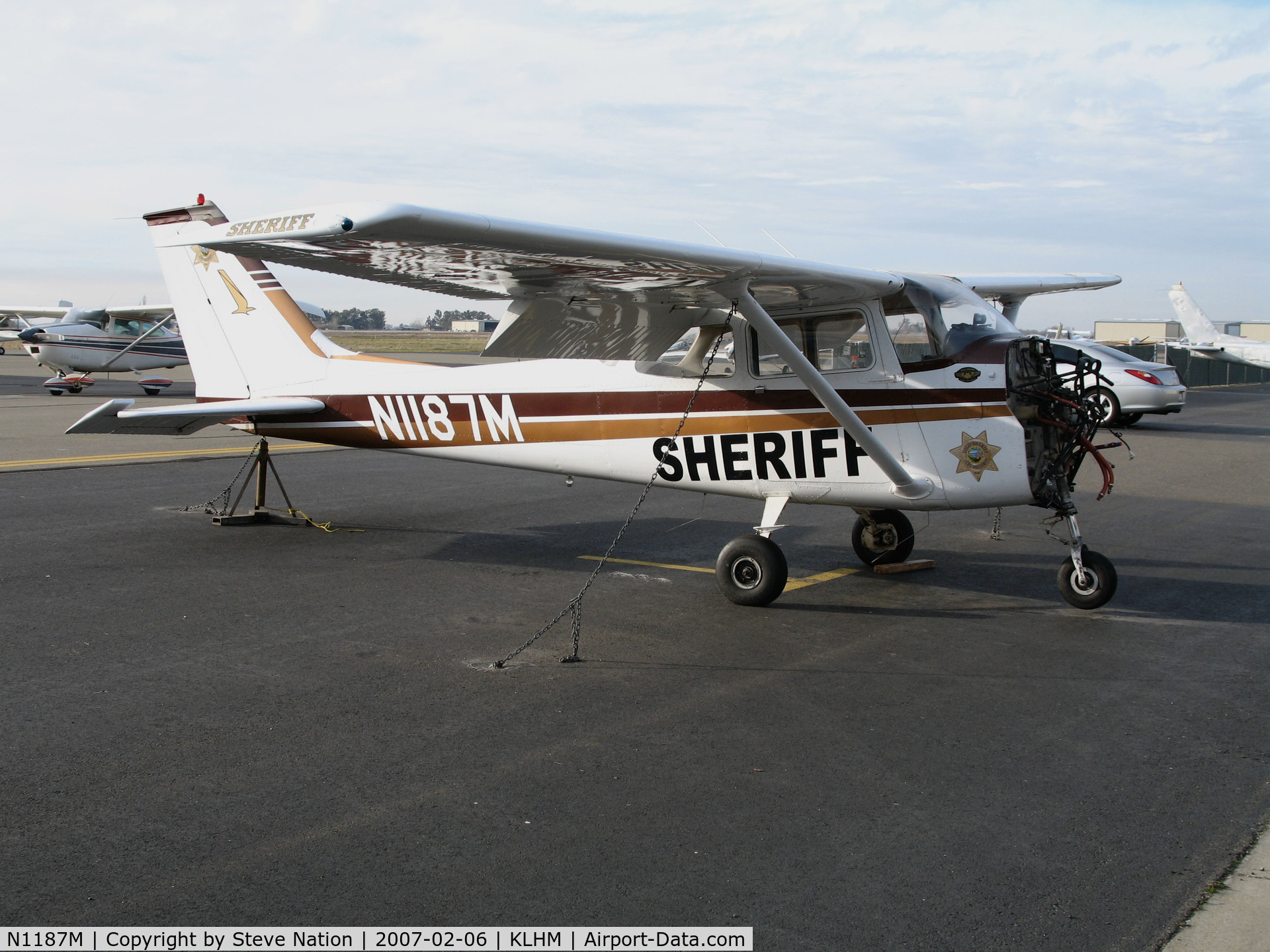 N1187M, 1970 Cessna 172K Skyhawk C/N 17258687, Yolo County SHERIFF Department 1970 Cessna 172K in for maintenance @ Lincoln Regional Airport (Karl Harder Field), CA minus engine