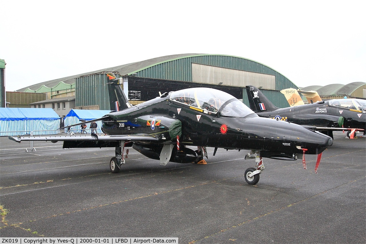 ZK019, 2008 British Aerospace Hawk T2 C/N RT010/1248, British Aerospace Hawk T.2, Static display, Bordeaux-Mérignac BA 106 (LFBD-BOD) Open day 2017