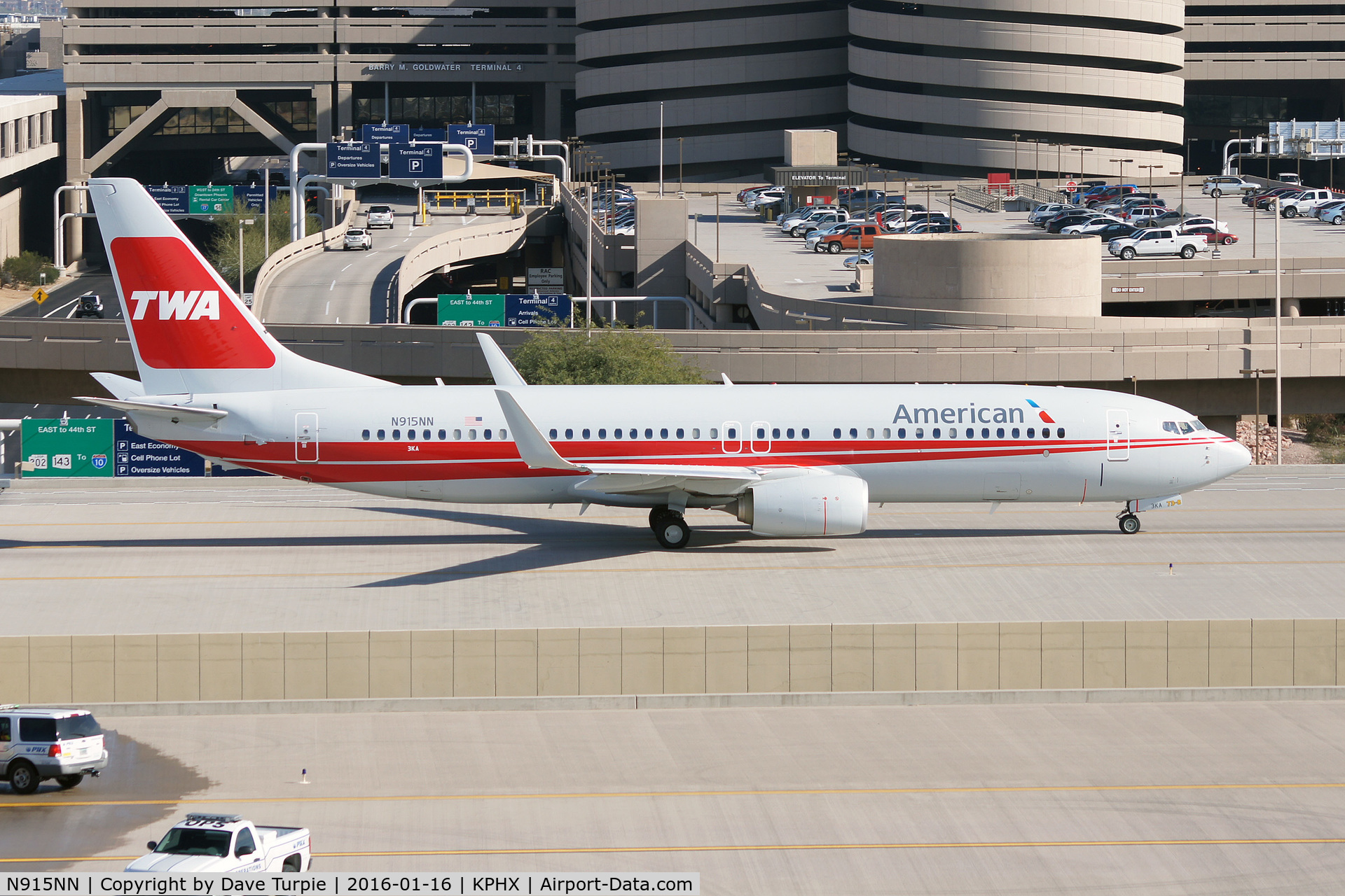 N915NN, 2013 Boeing 737-823 C/N 33227, A nice tribute to a merger partner.