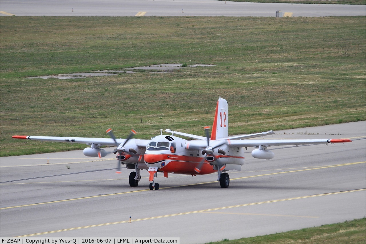 F-ZBAP, 1957 Grumman (Conair) S-2T Turbo Firecat C/N 026, Grumman S-2F Tracker, Taxiing to holding point rwy 31R, Marseille-Provence Airport (LFML-MRS)