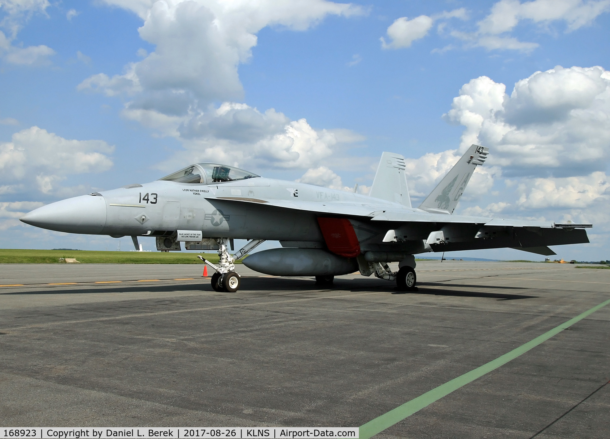 168923, Boeing F/A-18E Super Hornet C/N E282, This Navy aircraft made a special guest appearance at the 2017 Lancaster airshow.