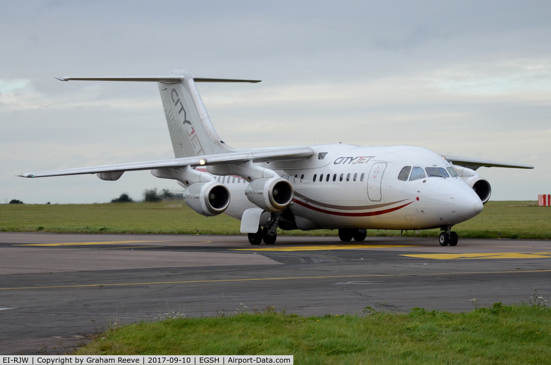 EI-RJW, 2000 British Aerospace Avro 146-RJ85A C/N E2371, Just landed at Norwich.