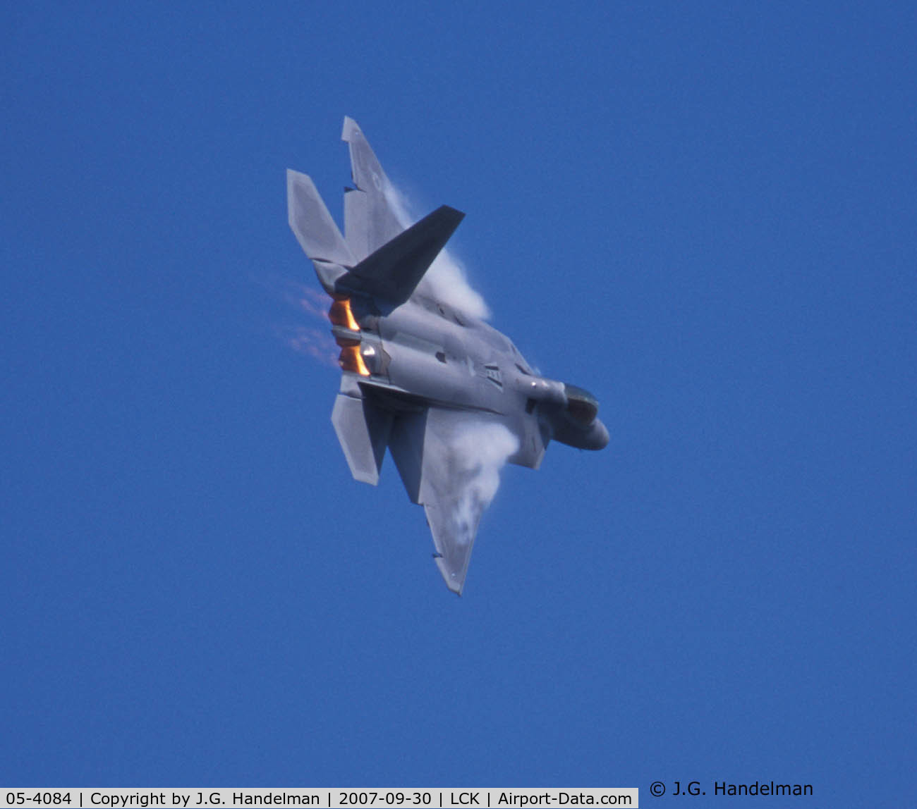 05-4084, Lockheed Martin F-22A Raptor C/N 4084, High speed.