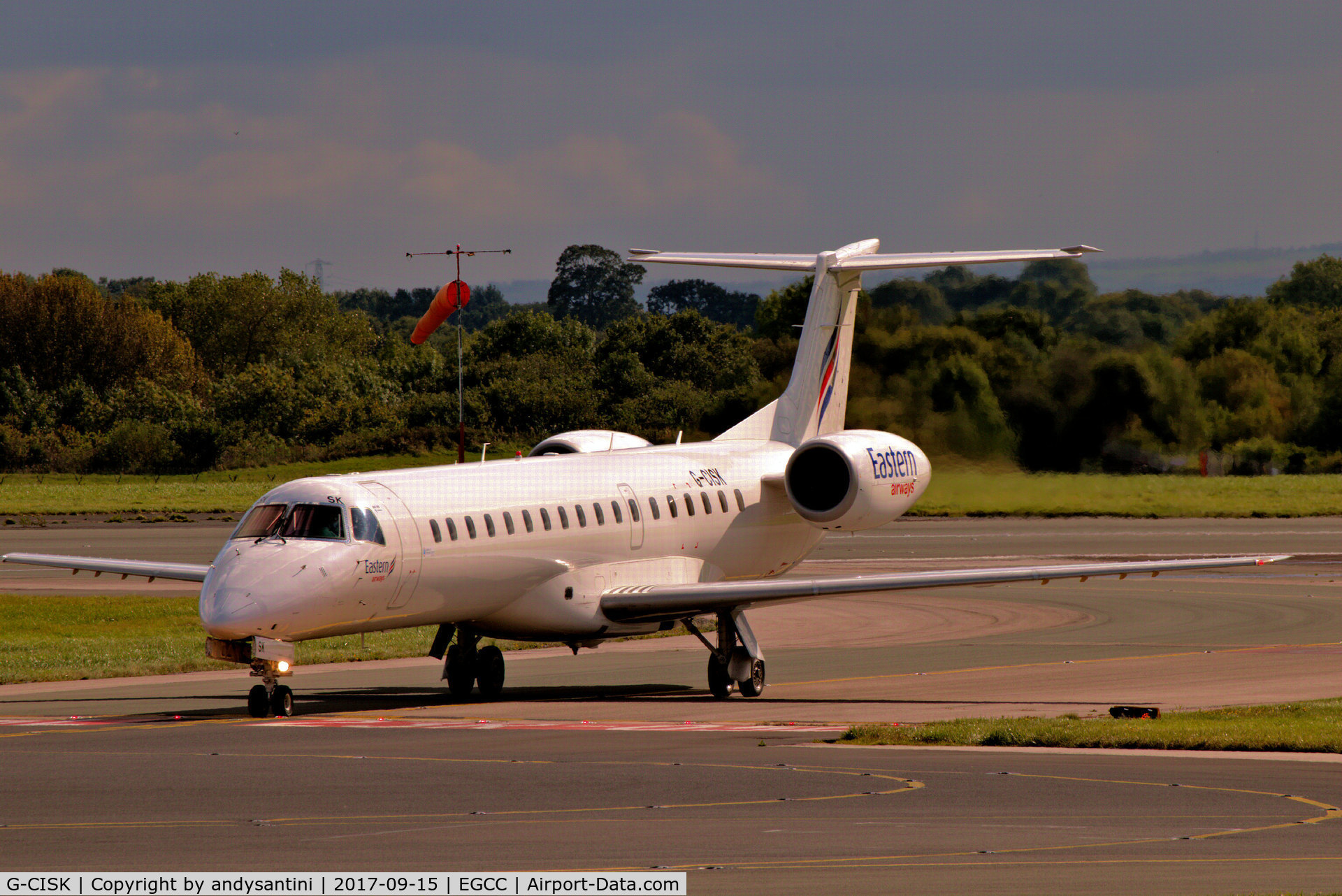 G-CISK, 2002 Embraer EMB-145LU (ERJ-145LU) C/N 145570, taxing in to the [FBO exc ramp] @ egcc uk.
