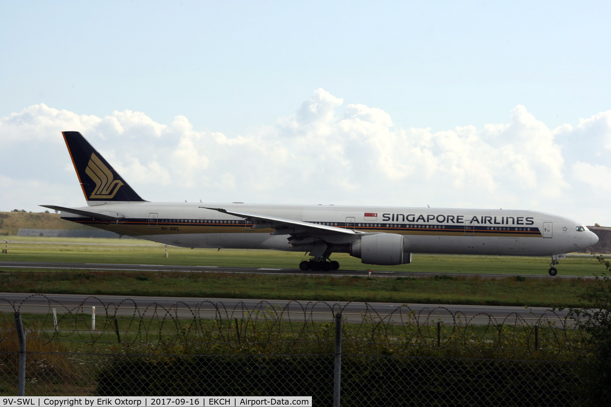 9V-SWL, 2007 Boeing 777-312/ER C/N 34577, 9W-SWL taking off rw 22R