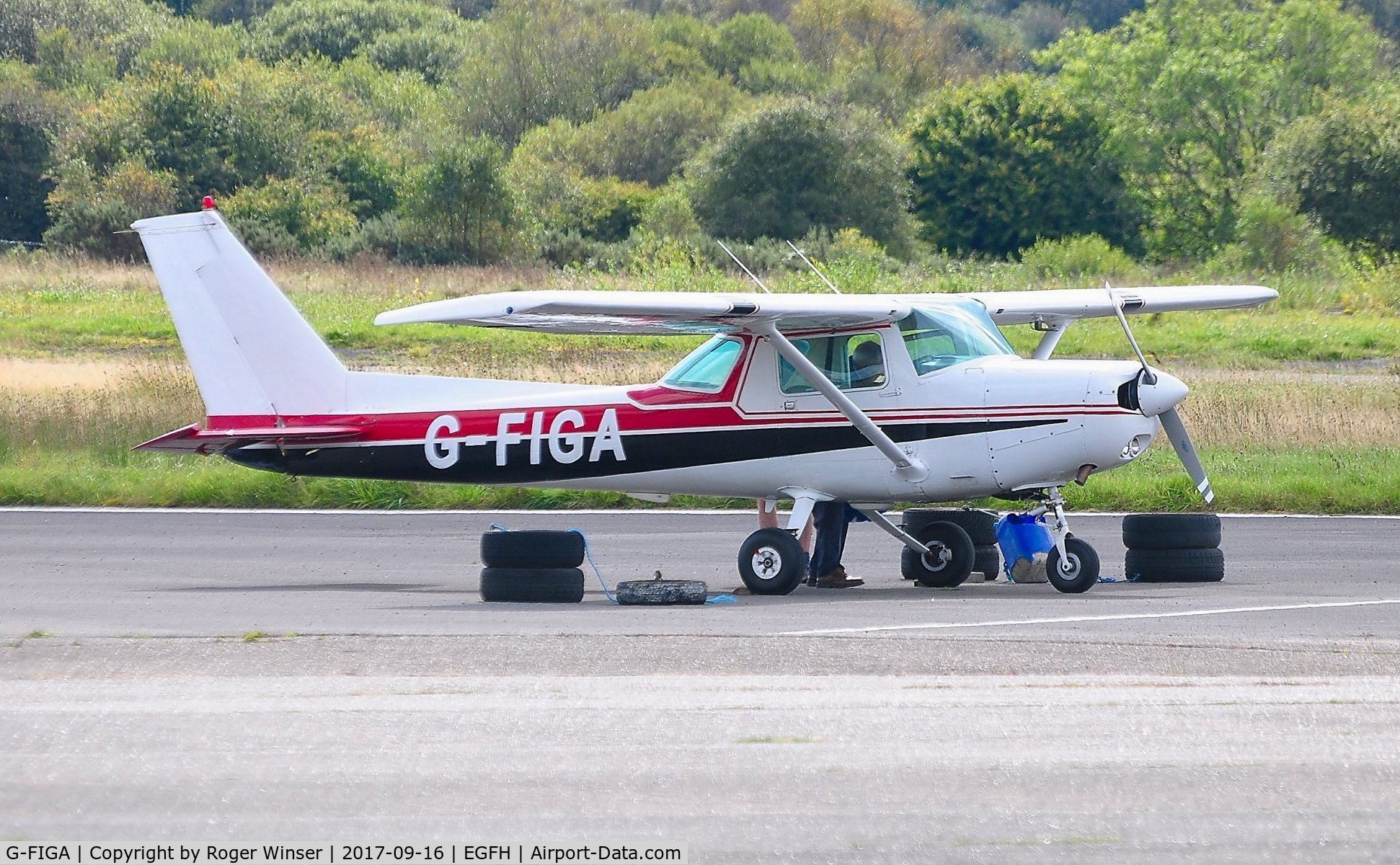 G-FIGA, 1980 Cessna 152 C/N 152-84644, Visiting 152.