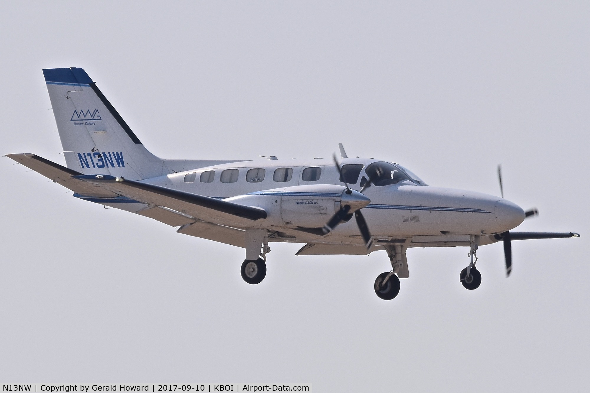 N13NW, 1979 Cessna 441 Conquest II C/N 441-0090, Landing RWY 28L.